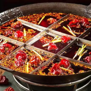 揭秘：火鍋店牛油紅油，有何獨(dú)特風(fēng)味秘密？